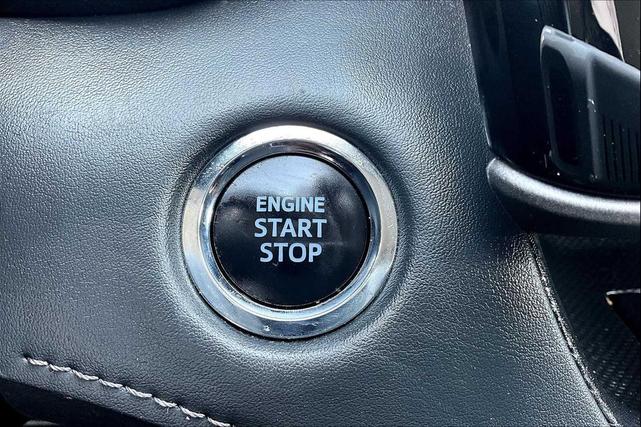 Photo of 2022 Wind Chill Pearl Toyota Highlander