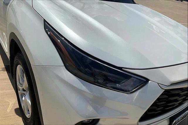 Photo of 2022 Wind Chill Pearl Toyota Highlander
