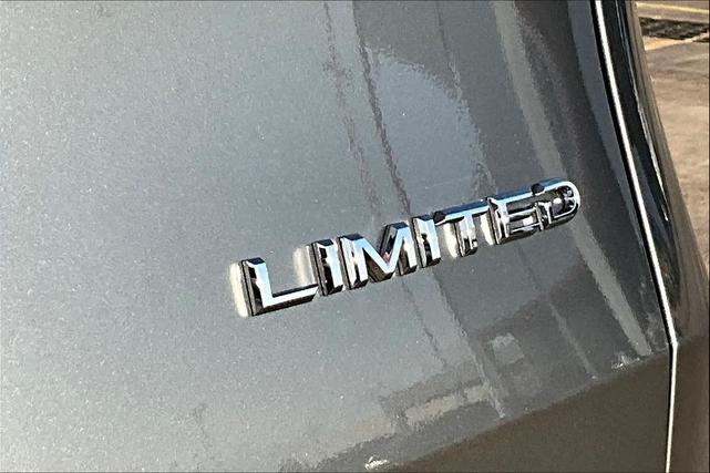 Photo of 2025 Heavy Metal Toyota Grand Highlander