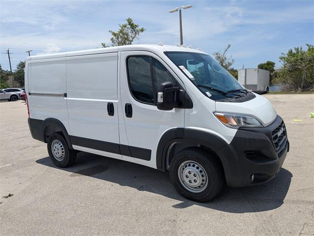 Photo of 2025 Bright White Clearcoat RAM ProMaster 1500