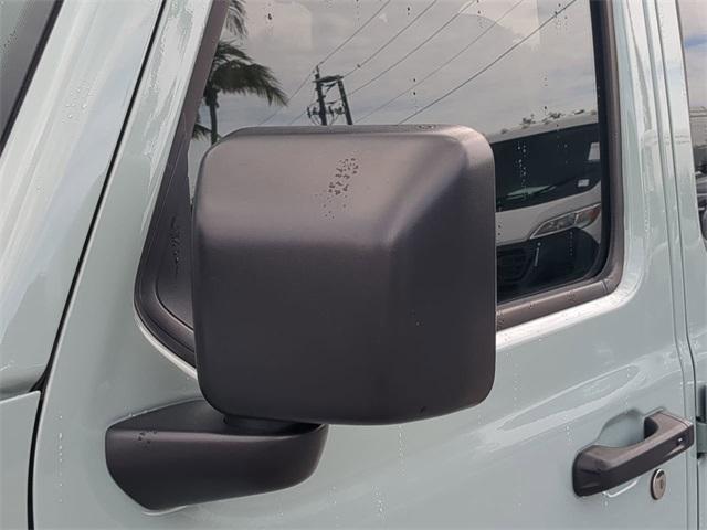 Photo of 2024 Earl Clearcoat Jeep Wrangler