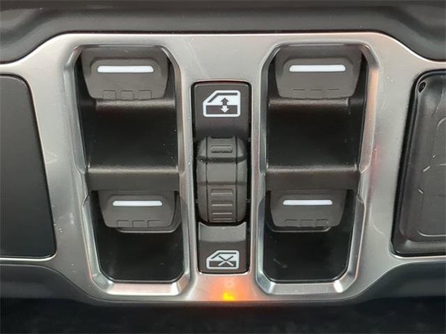 Photo of 2024 Earl Clearcoat Jeep Wrangler