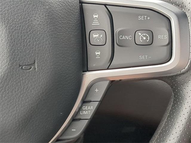 Photo of 2025 Bright White Clearcoat RAM 1500