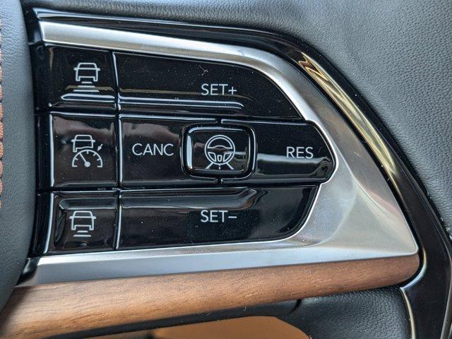 Photo of 2025 Metallic Jeep Grand Cherokee