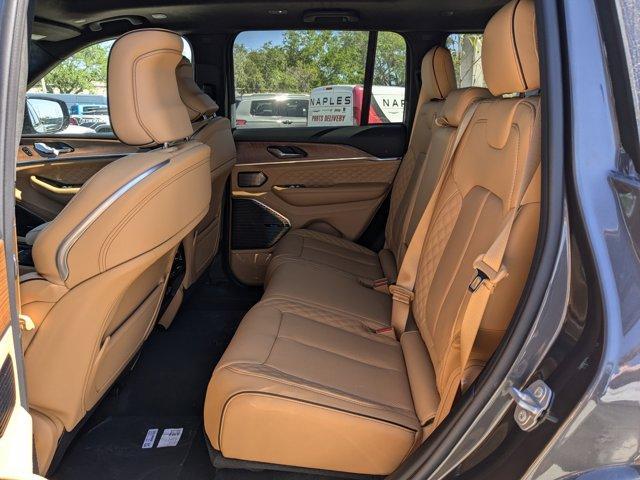 Photo of 2025 Metallic Jeep Grand Cherokee