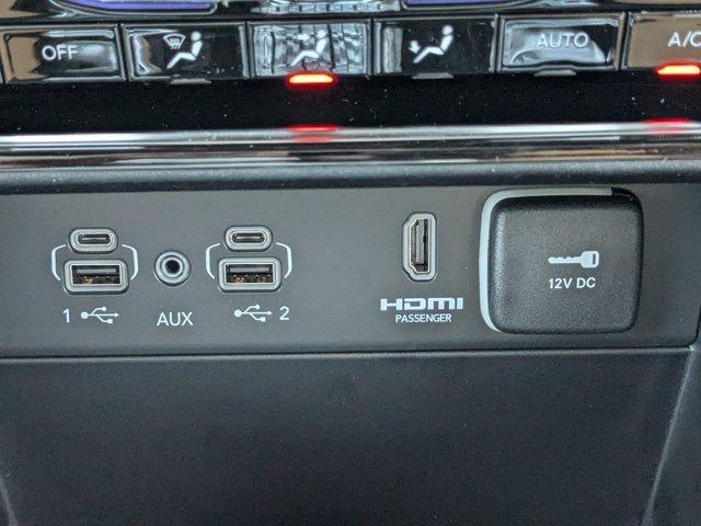 Photo of 2025 Metallic Jeep Grand Cherokee