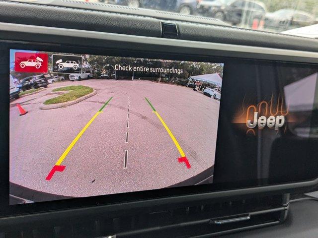 Photo of 2025 Bright White Clearcoat Jeep Wrangler
