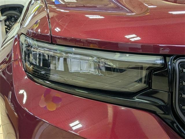 Photo of 2025 Velvet Red Pearlcoat Jeep Grand Cherokee