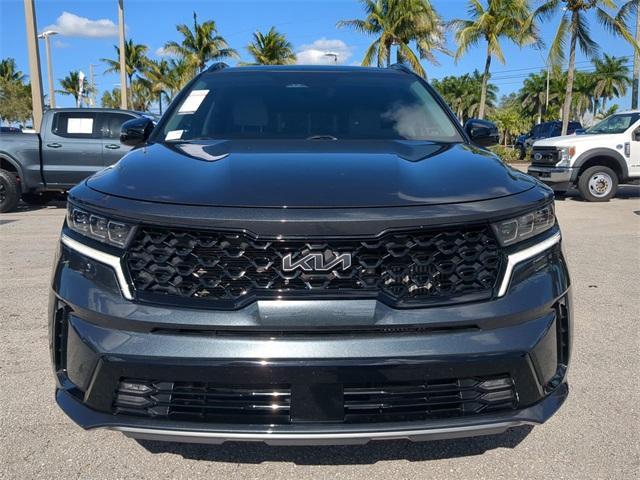 Photo of 2022 Gray Kia Sorento