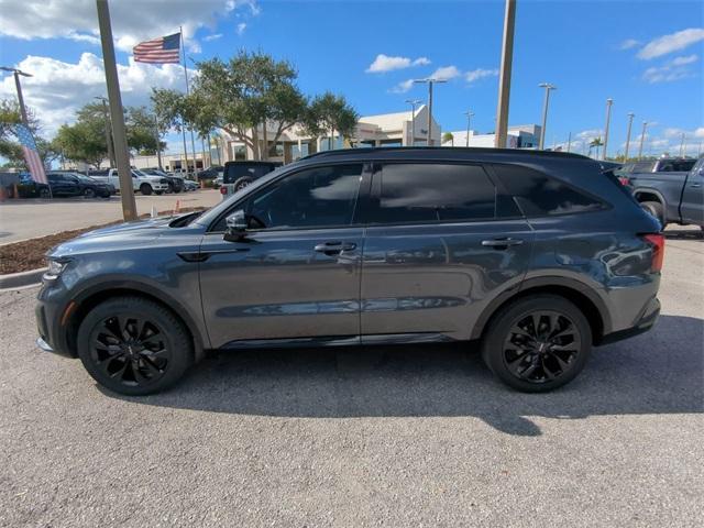 Photo of 2022 Gray Kia Sorento
