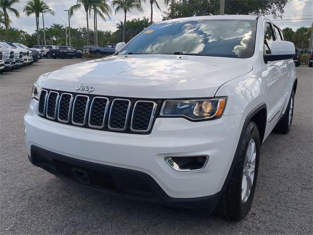 Photo of 2021 Bright White Clearcoat Jeep Grand Cherokee