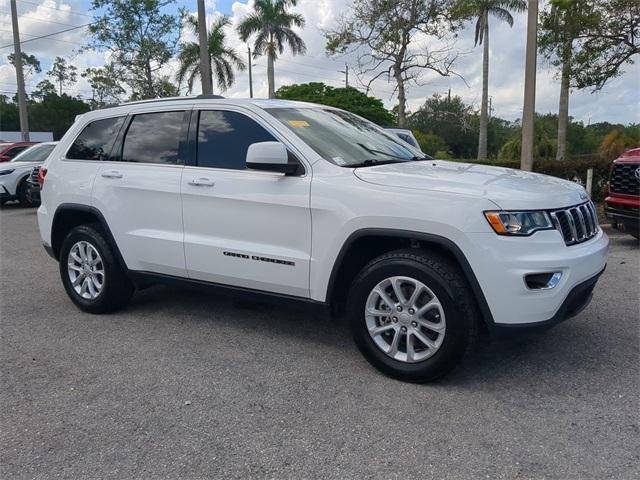 Photo of 2021 Bright White Clearcoat Jeep Grand Cherokee