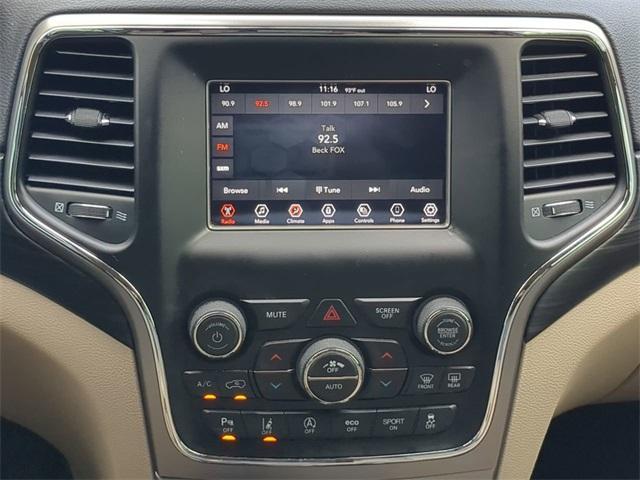 Photo of 2021 Bright White Clearcoat Jeep Grand Cherokee