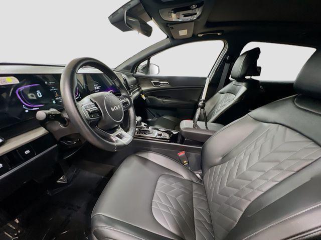 Photo of 2023 Glacial White Pearl Kia Sportage