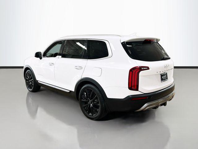 Photo of 2022 Glacial White Pearl Kia Telluride