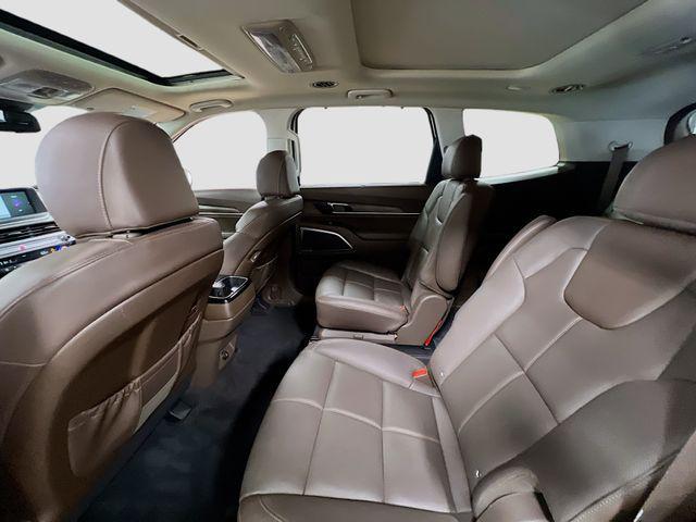 Photo of 2022 Glacial White Pearl Kia Telluride