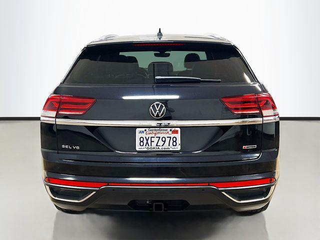 Photo of 2020 Ebony Black Volkswagen Atlas Cross Sport