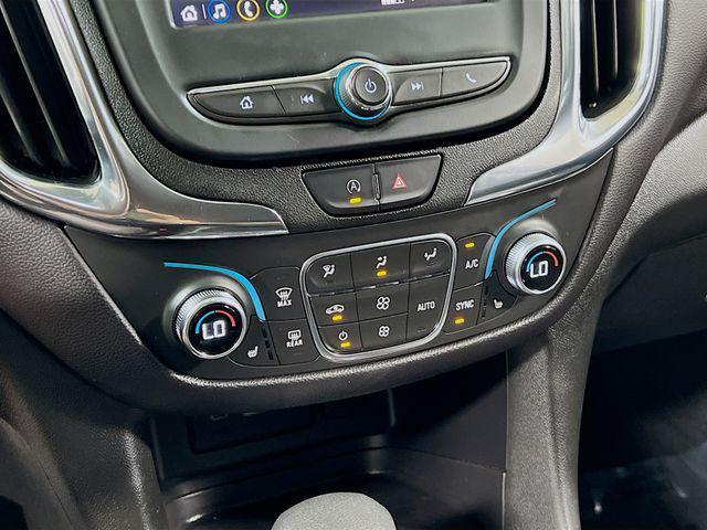 Photo of 2022 Mosaic Black Metallic Chevrolet Equinox
