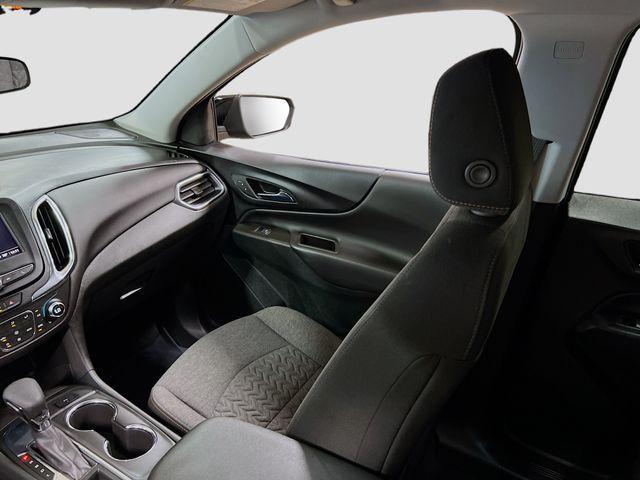 Photo of 2022 Mosaic Black Metallic Chevrolet Equinox