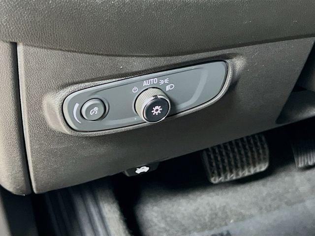 Photo of 2022 Mosaic Black Metallic Chevrolet Equinox