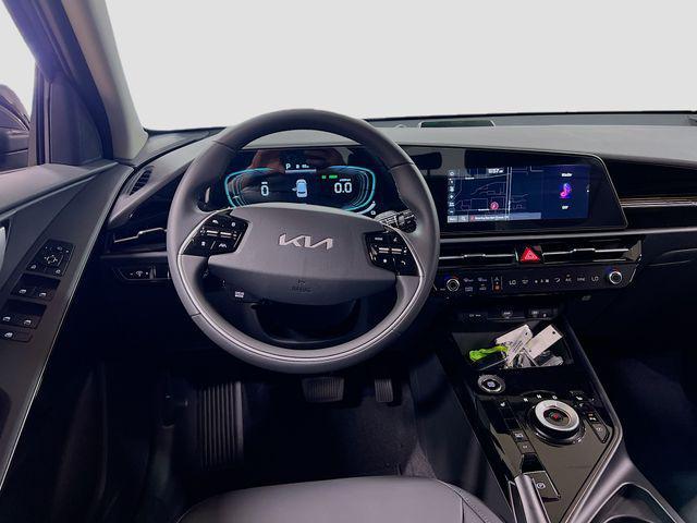 Photo of 2025 Aurora Black Pearl Kia Niro Plug-In Hybrid