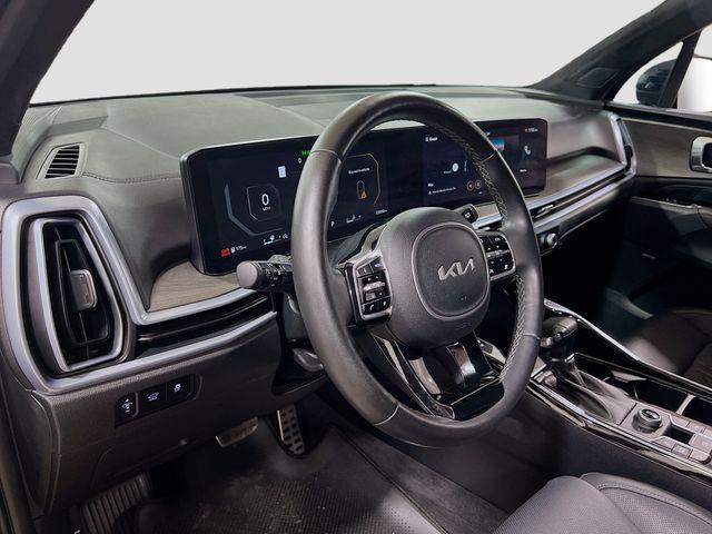 Photo of 2024 Ebony Black Kia Sorento
