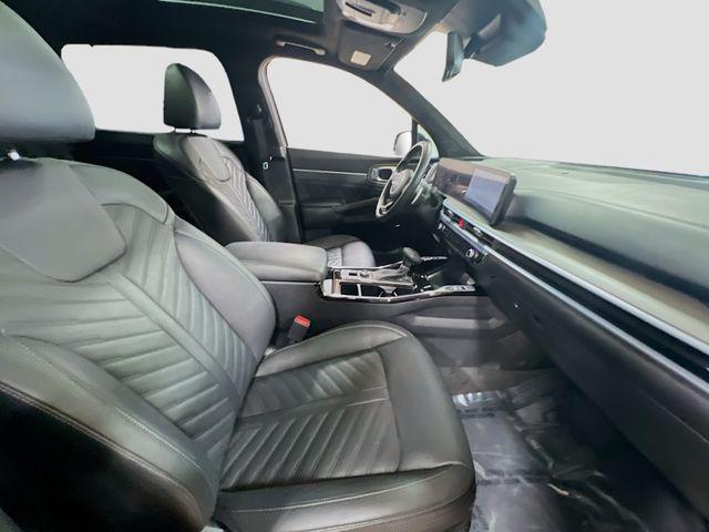 Photo of 2024 Ebony Black Kia Sorento