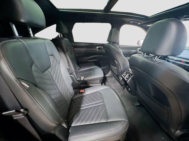 Photo of 2024 Ebony Black Kia Sorento
