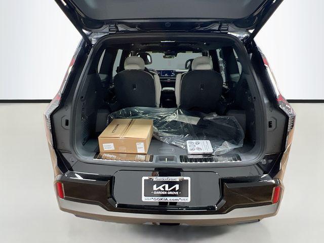 Photo of 2026 Panthera Metal Kia EV9