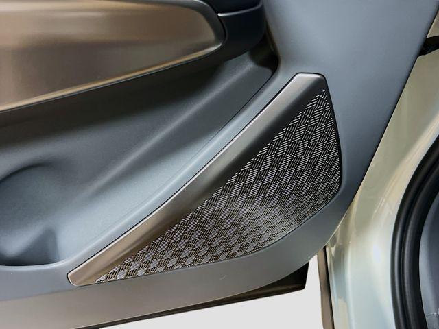 Photo of 2026 Ivory Kia EV9