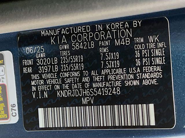 Photo of 2025 Mineral Blue Kia Sorento Plug-In Hybrid
