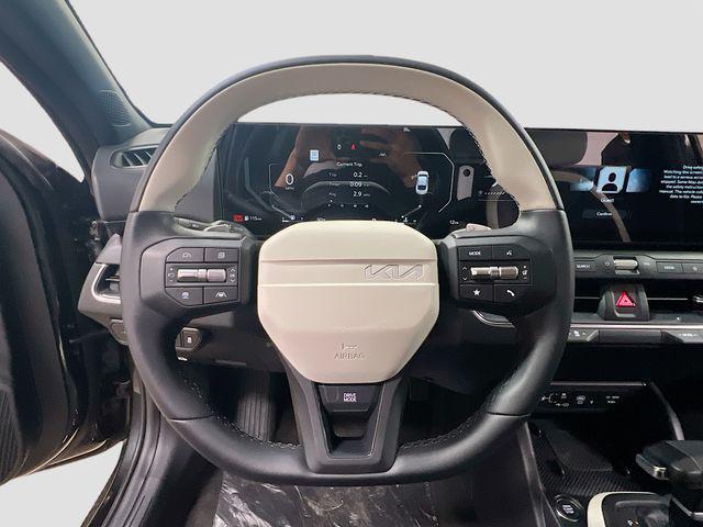 Photo of 2025 Interstellar Gray Kia K4