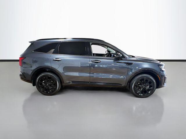 Photo of 2023 Gravity Grey Kia Sorento