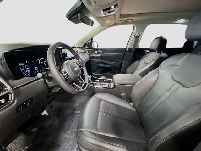 Photo of 2023 Gravity Grey Kia Sorento