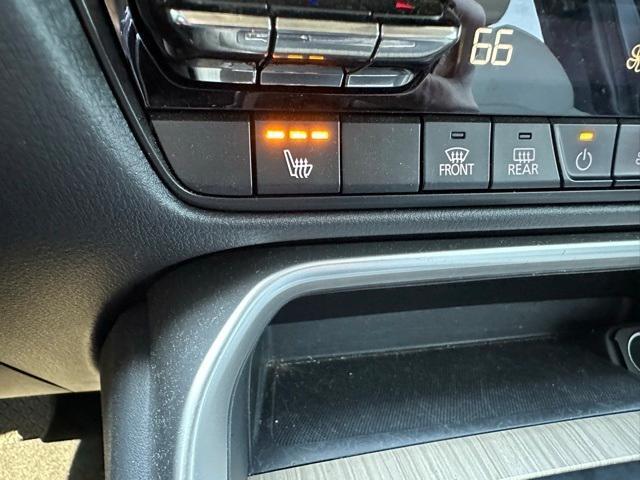 Photo of 2024 Platinum Quartz Metallic Mazda CX-90
