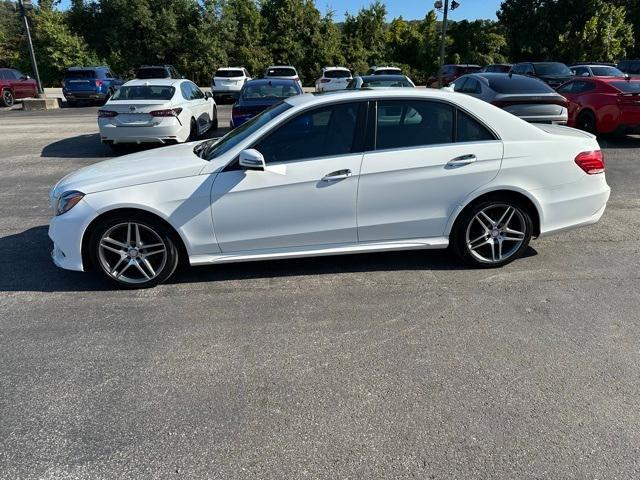 Photo of 2014 White Mercedes-Benz E-Class