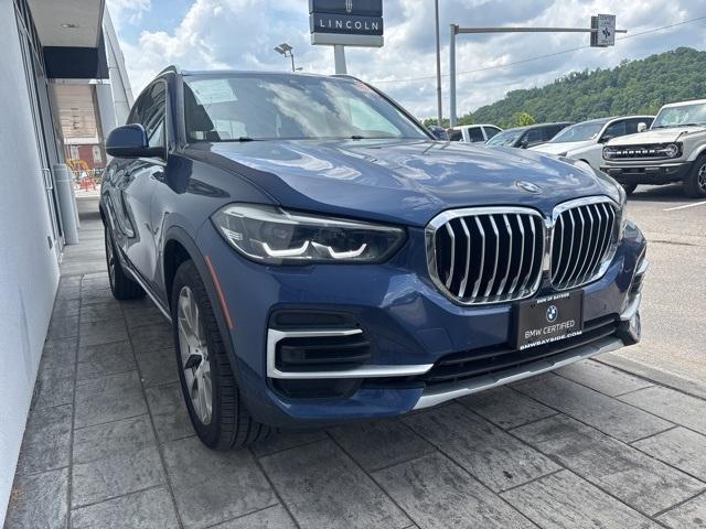 Photo of 2022 Phytonic Blue Metallic BMW X5