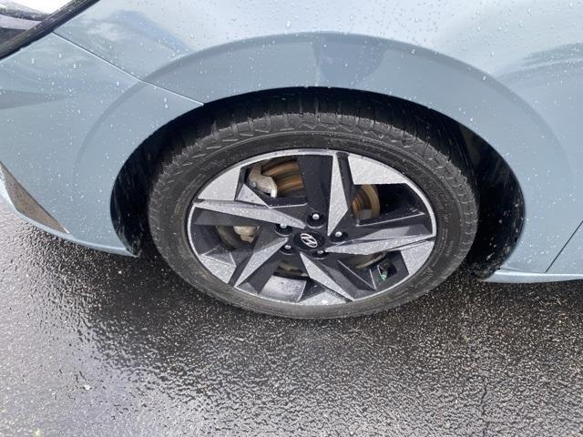 Photo of 2023 Electric Shadow Hyundai ELANTRA HEV