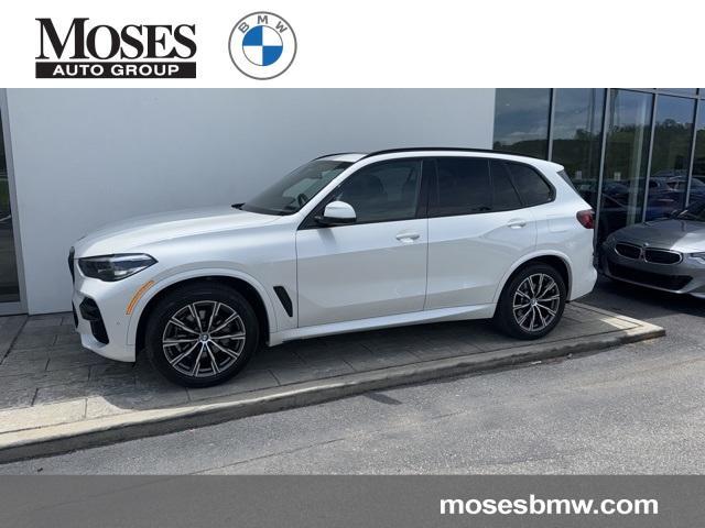 Photo of 2022 Mineral White Metallic BMW X5