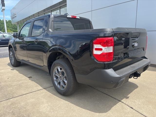 Photo of 2025 Shadow Black Ford Maverick