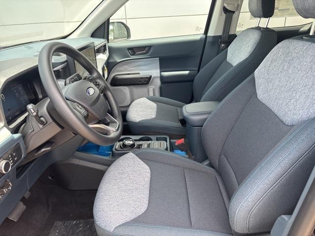 Photo of 2025 Shadow Black Ford Maverick