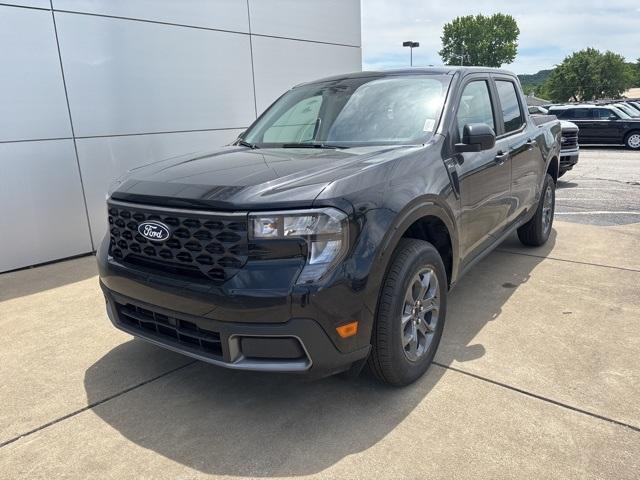 Photo of 2025 Shadow Black Ford Maverick