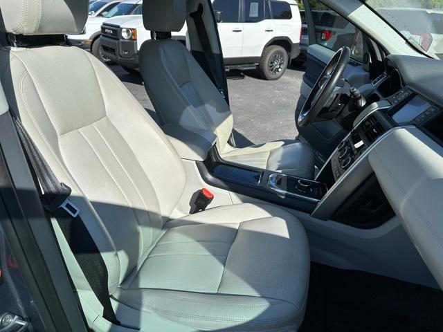 Photo of 2019 Byron Blue Land Rover Discovery Sport