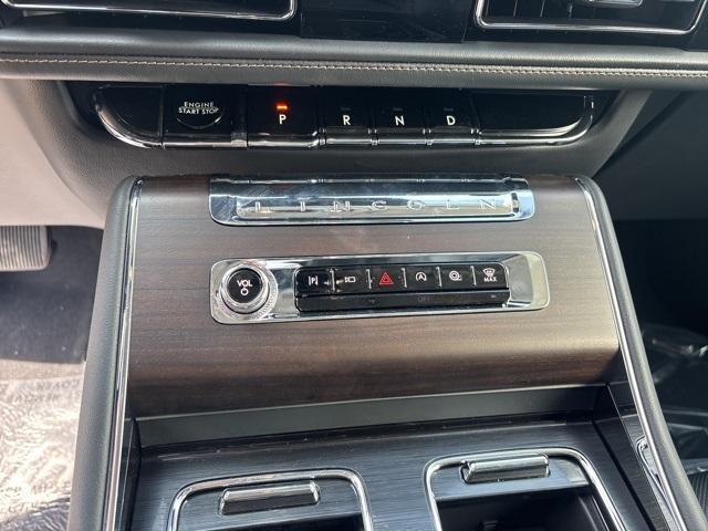 Photo of 2025 Harbor Gray Lincoln Aviator