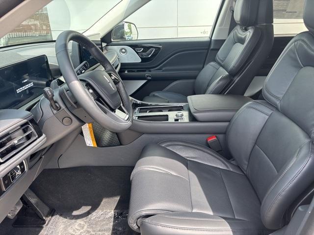 Photo of 2025 Harbor Gray Lincoln Aviator