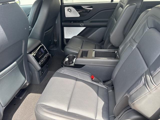Photo of 2025 Harbor Gray Lincoln Aviator