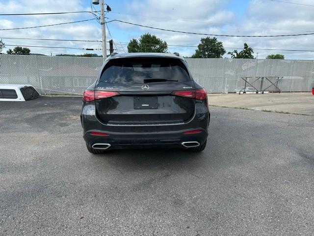 Photo of 2024 Starling Blue Metallic Mercedes-Benz GLC 300