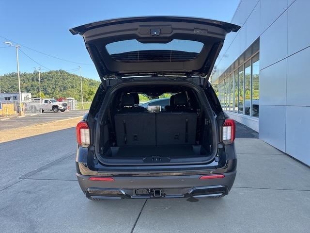 Photo of 2025 Agate Black Metallic Ford Explorer