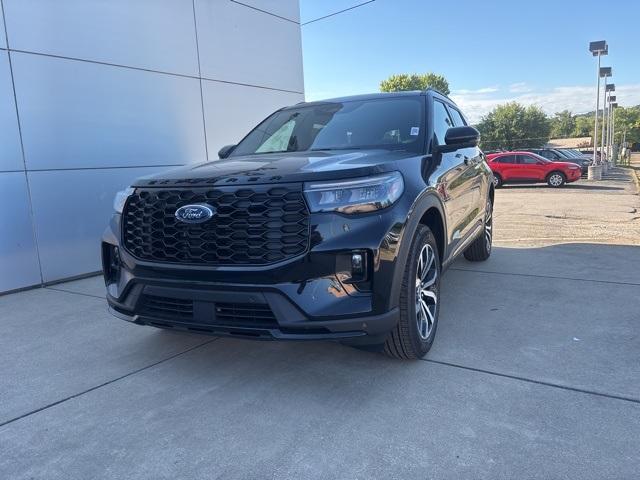 Photo of 2025 Agate Black Metallic Ford Explorer