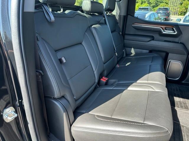 Photo of 2023 Onyx Black GMC Sierra 1500